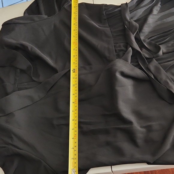 Shein Dress Size 2xl Curve Black Long Sleeve Dress Wrap Design and Deep V-Neck - Picture 6 of 7